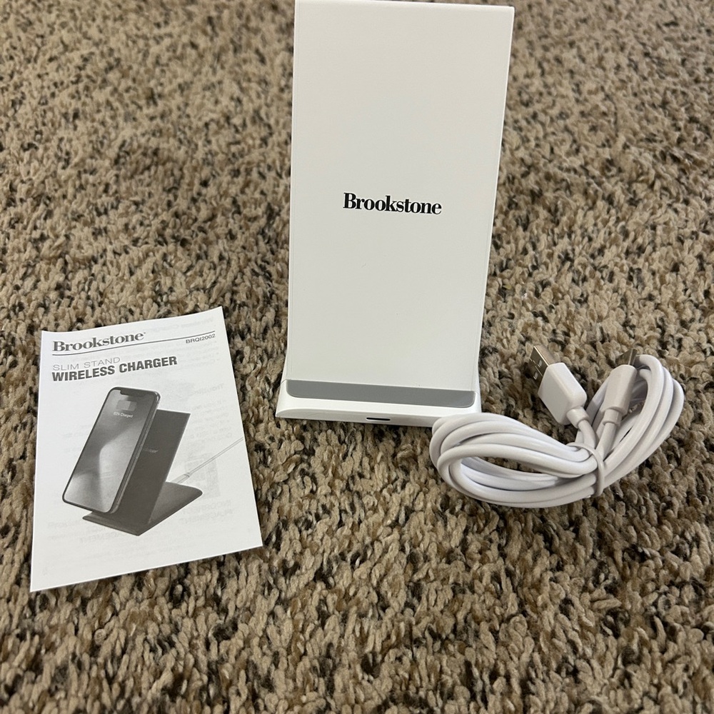 Brookstone iPhone + Android White Slim Stand Charger